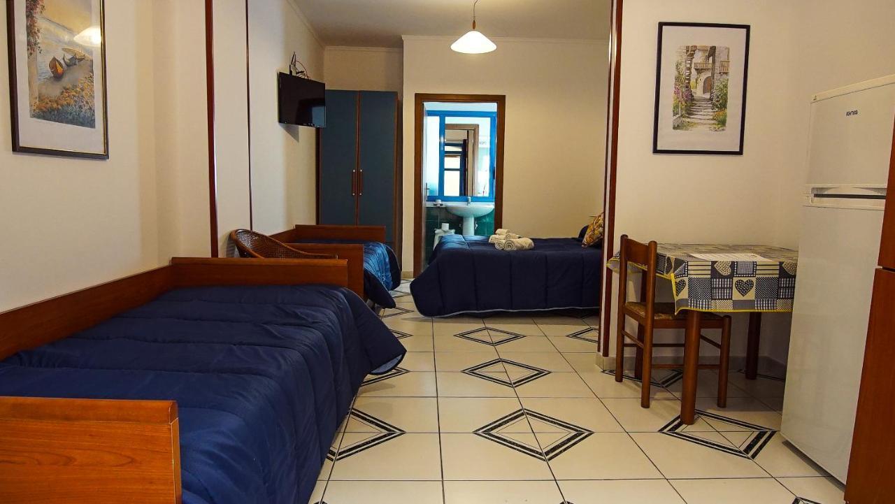 Baia Di Naxos Aparthotel Giardini Naxos Exterior photo
