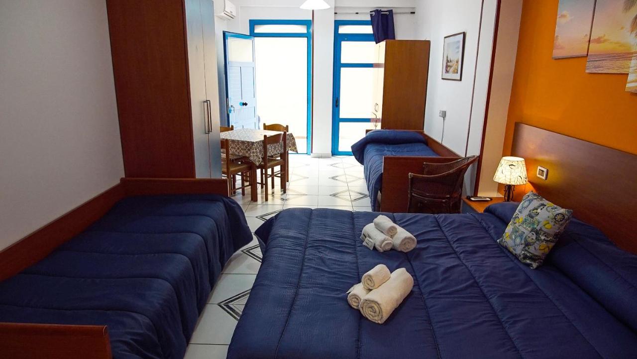Baia Di Naxos Aparthotel Giardini Naxos Exterior photo